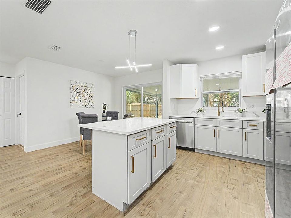 Active With Contract: $419,900 (3 beds, 2 baths, 1197 Square Feet)