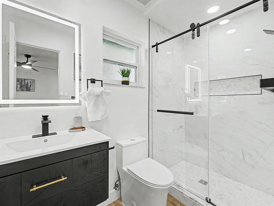 Active With Contract: $419,900 (3 beds, 2 baths, 1197 Square Feet)