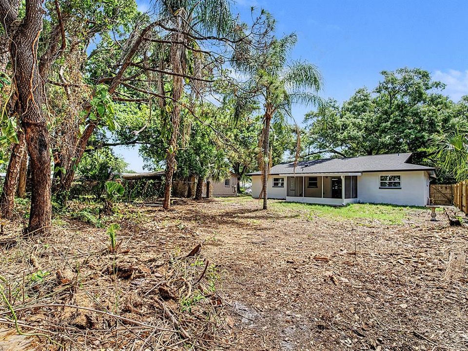 Active With Contract: $419,900 (3 beds, 2 baths, 1197 Square Feet)