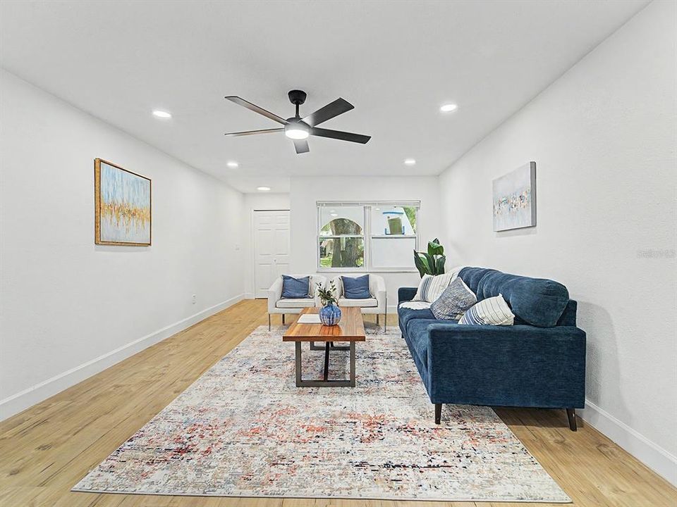 Active With Contract: $419,900 (3 beds, 2 baths, 1197 Square Feet)