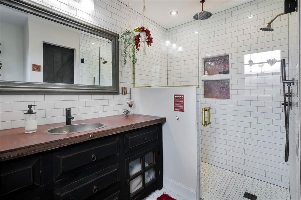 For Sale: $499,000 (3 beds, 2 baths, 1775 Square Feet)