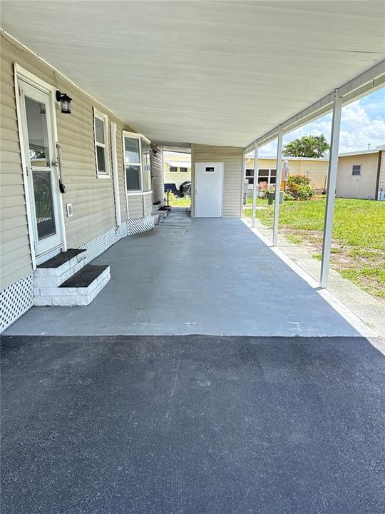 For Sale: $165,000 (2 beds, 1 baths, 818 Square Feet)