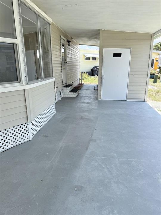 For Sale: $165,000 (2 beds, 1 baths, 818 Square Feet)