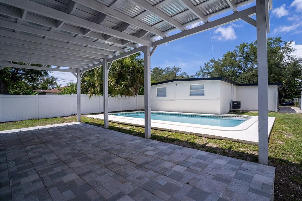 Active With Contract: $349,000 (3 beds, 2 baths, 1000 Square Feet)