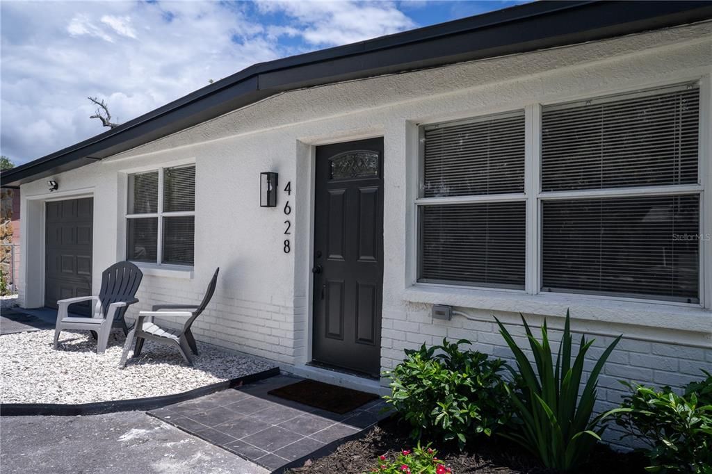 Active With Contract: $349,000 (3 beds, 2 baths, 1000 Square Feet)