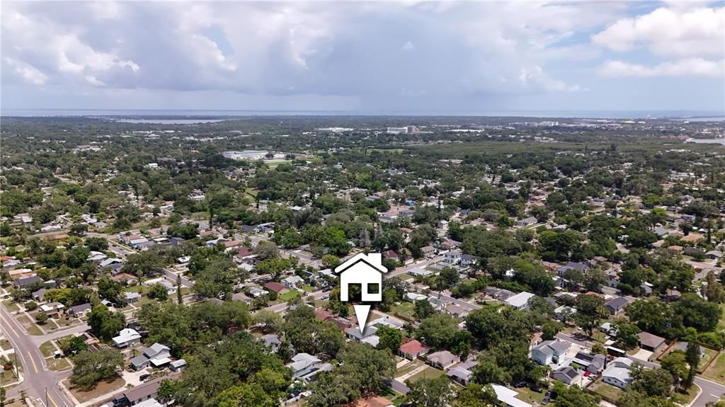 Active With Contract: $349,000 (3 beds, 2 baths, 1000 Square Feet)