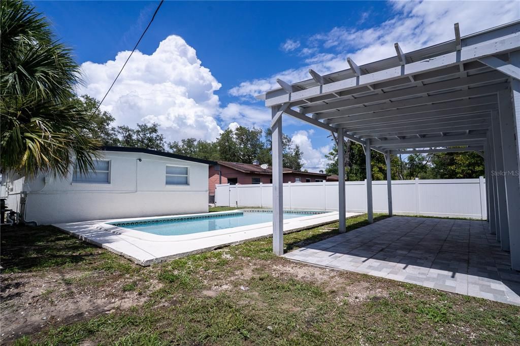 Active With Contract: $349,000 (3 beds, 2 baths, 1000 Square Feet)