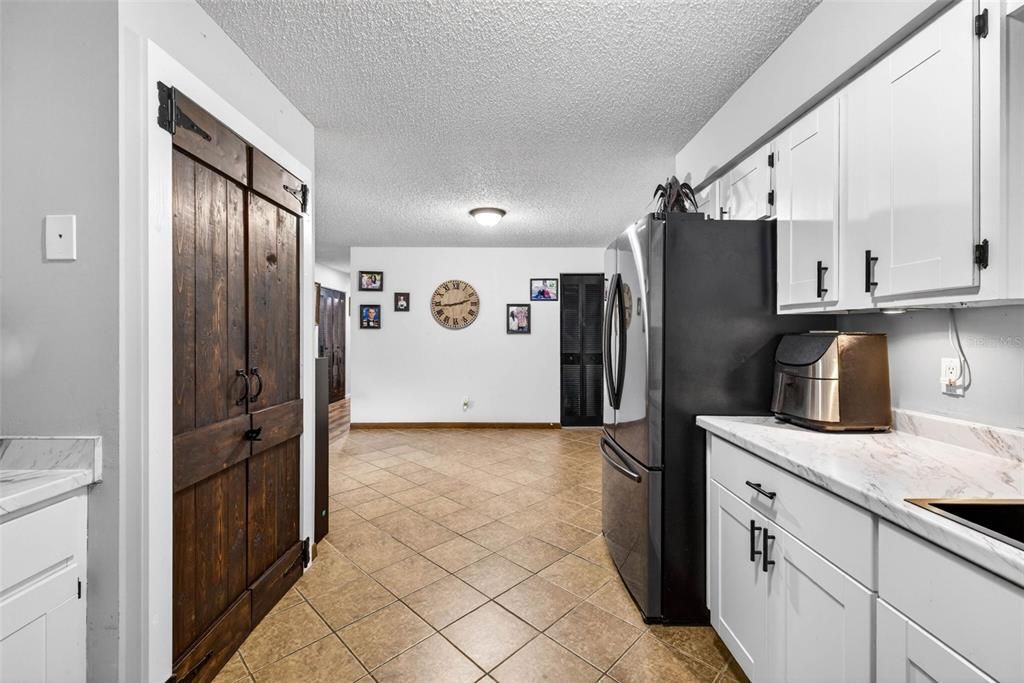For Sale: $439,900 (3 beds, 2 baths, 1400 Square Feet)