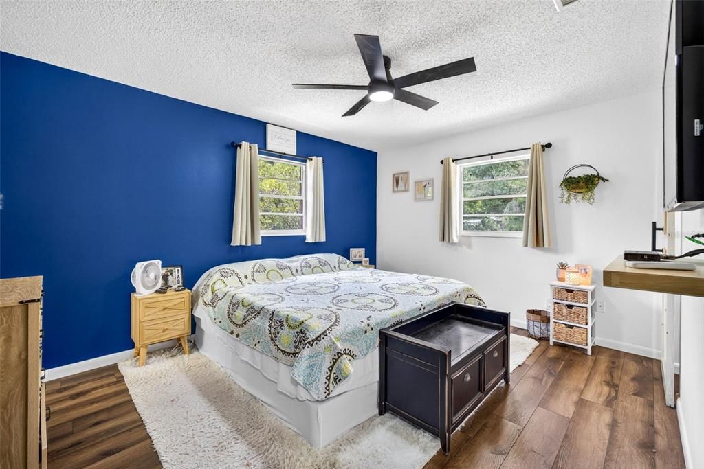 For Sale: $439,900 (3 beds, 2 baths, 1400 Square Feet)