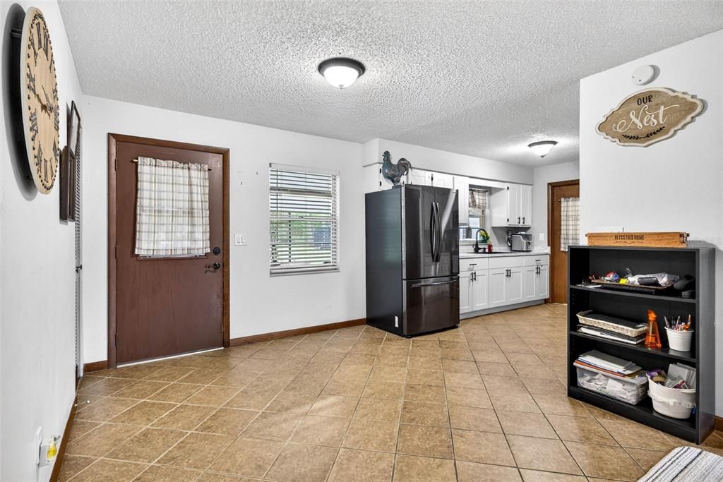 For Sale: $439,900 (3 beds, 2 baths, 1400 Square Feet)