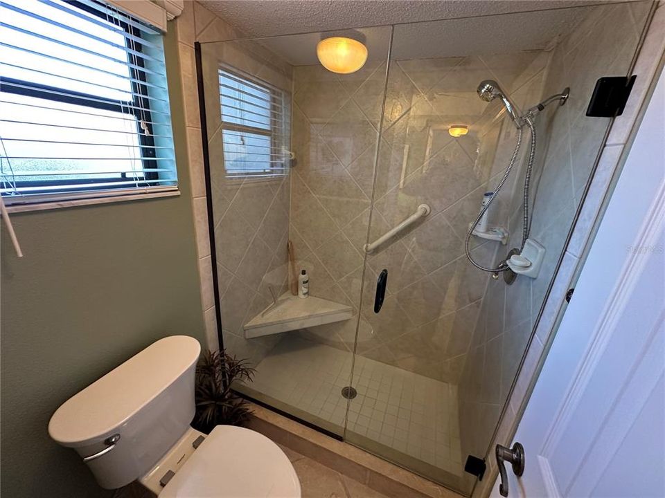 For Rent: $3,500 (2 beds, 2 baths, 1186 Square Feet)