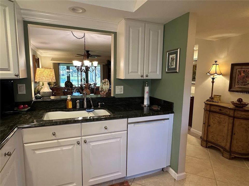 For Rent: $3,500 (2 beds, 2 baths, 1186 Square Feet)