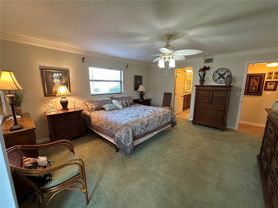 For Rent: $3,500 (2 beds, 2 baths, 1186 Square Feet)