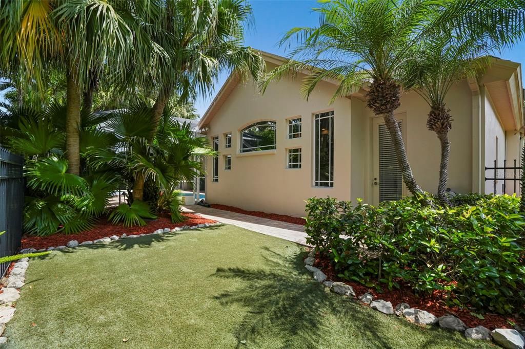For Sale: $1,198,000 (4 beds, 4 baths, 3168 Square Feet)