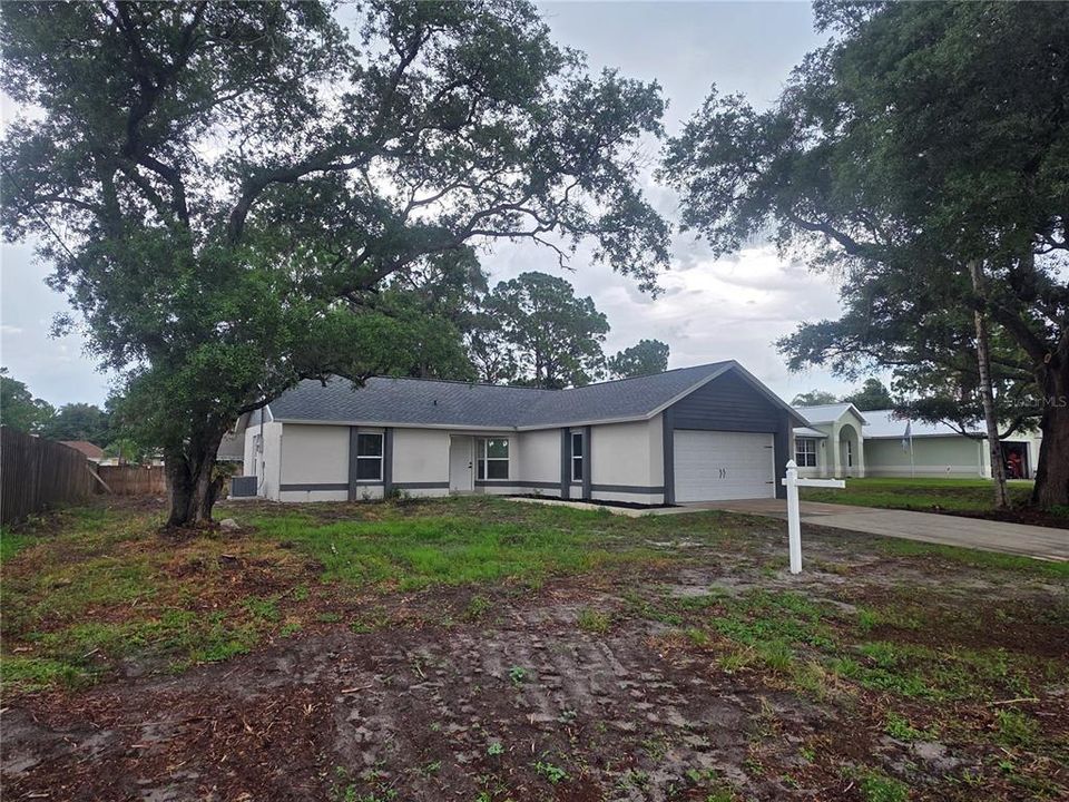 For Sale: $299,000 (3 beds, 2 baths, 1120 Square Feet)