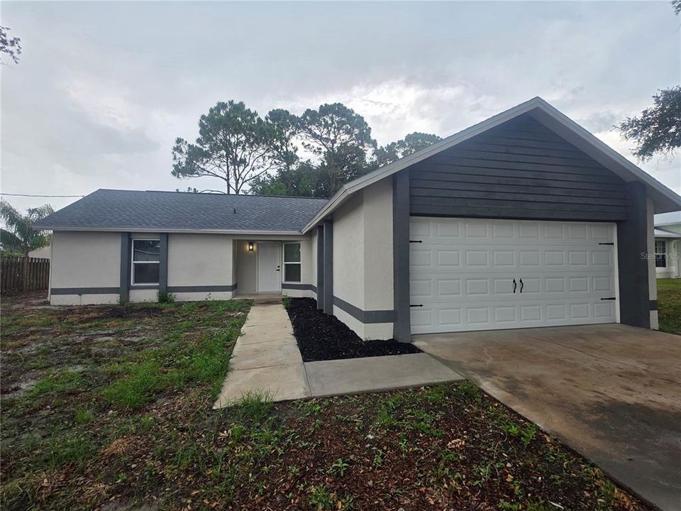 For Sale: $299,000 (3 beds, 2 baths, 1120 Square Feet)