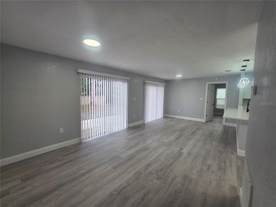 For Sale: $299,000 (3 beds, 2 baths, 1120 Square Feet)