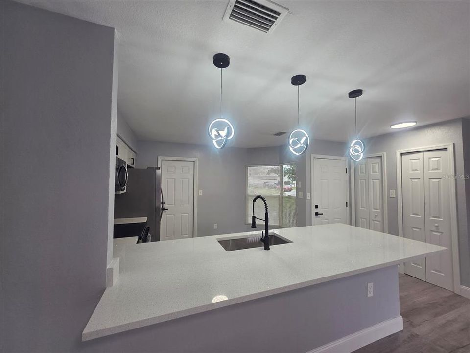 For Sale: $299,000 (3 beds, 2 baths, 1120 Square Feet)