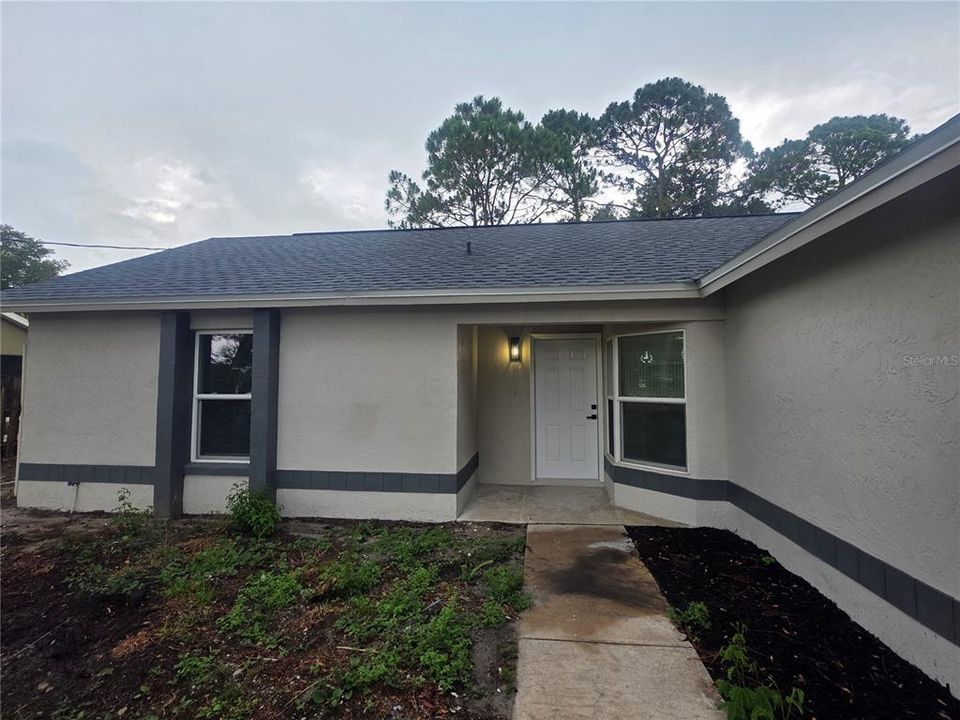 For Sale: $299,000 (3 beds, 2 baths, 1120 Square Feet)
