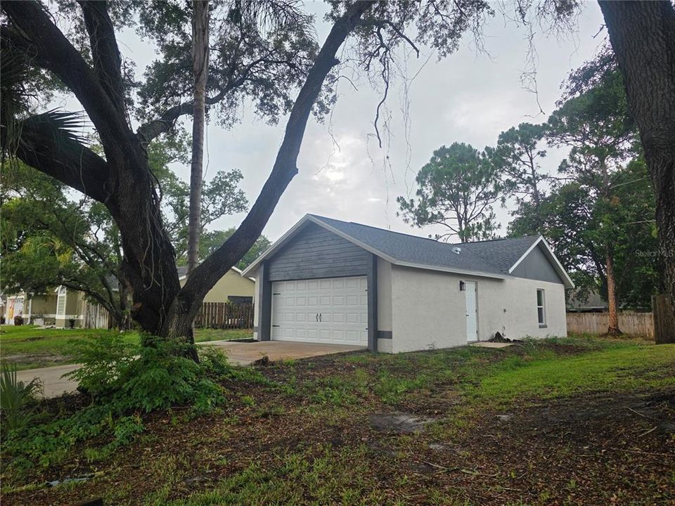 For Sale: $299,000 (3 beds, 2 baths, 1120 Square Feet)
