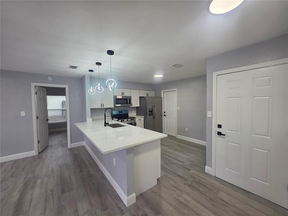 For Sale: $299,000 (3 beds, 2 baths, 1120 Square Feet)