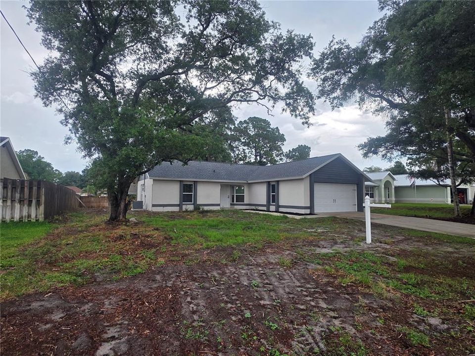 For Sale: $299,000 (3 beds, 2 baths, 1120 Square Feet)