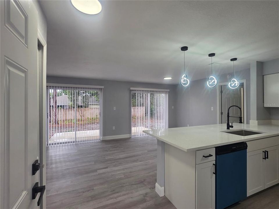 For Sale: $299,000 (3 beds, 2 baths, 1120 Square Feet)