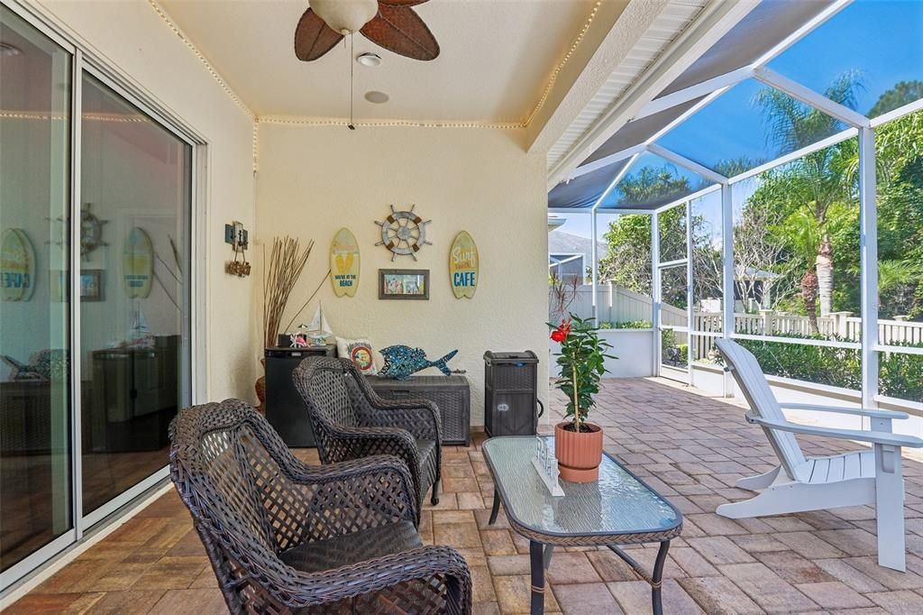 For Sale: $399,900 (2 beds, 2 baths, 1629 Square Feet)