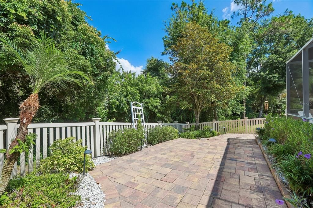 For Sale: $399,900 (2 beds, 2 baths, 1629 Square Feet)