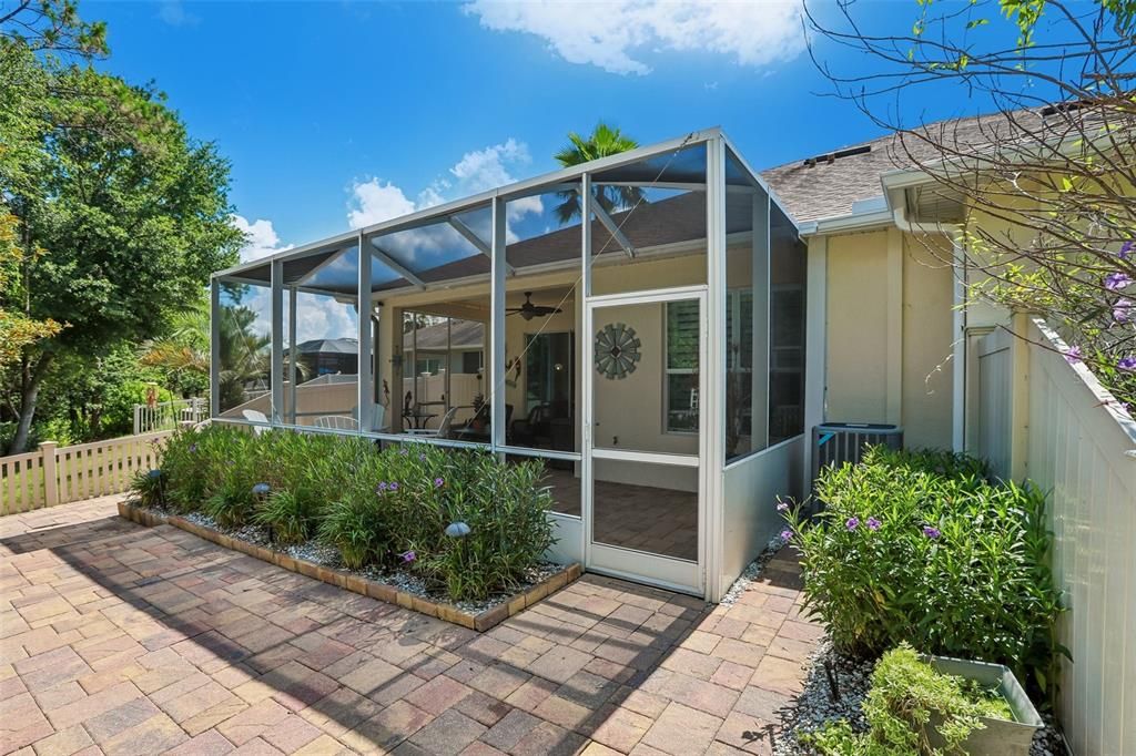 For Sale: $399,900 (2 beds, 2 baths, 1629 Square Feet)