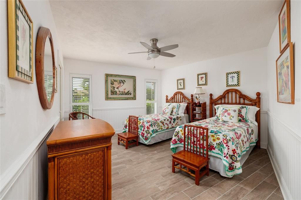 For Sale: $1,489,000 (4 beds, 3 baths, 2414 Square Feet)