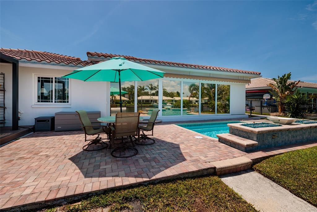 For Sale: $1,489,000 (4 beds, 3 baths, 2414 Square Feet)