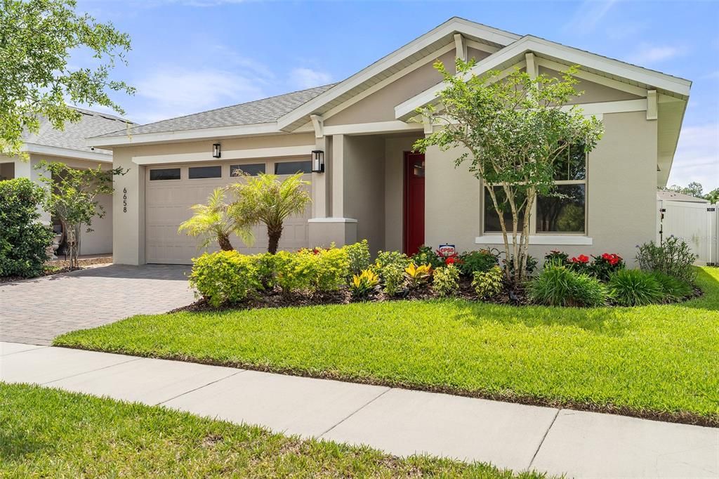 For Sale: $439,000 (4 beds, 2 baths, 1901 Square Feet)