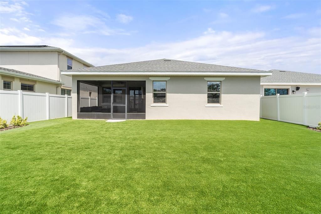 For Sale: $439,000 (4 beds, 2 baths, 1901 Square Feet)
