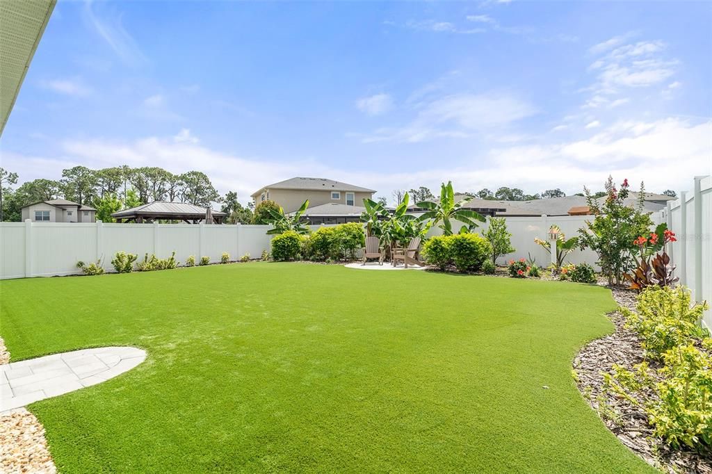 For Sale: $439,000 (4 beds, 2 baths, 1901 Square Feet)