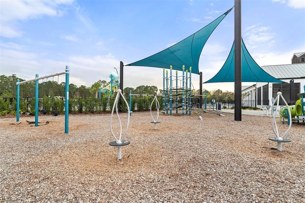 For Sale: $439,000 (4 beds, 2 baths, 1901 Square Feet)