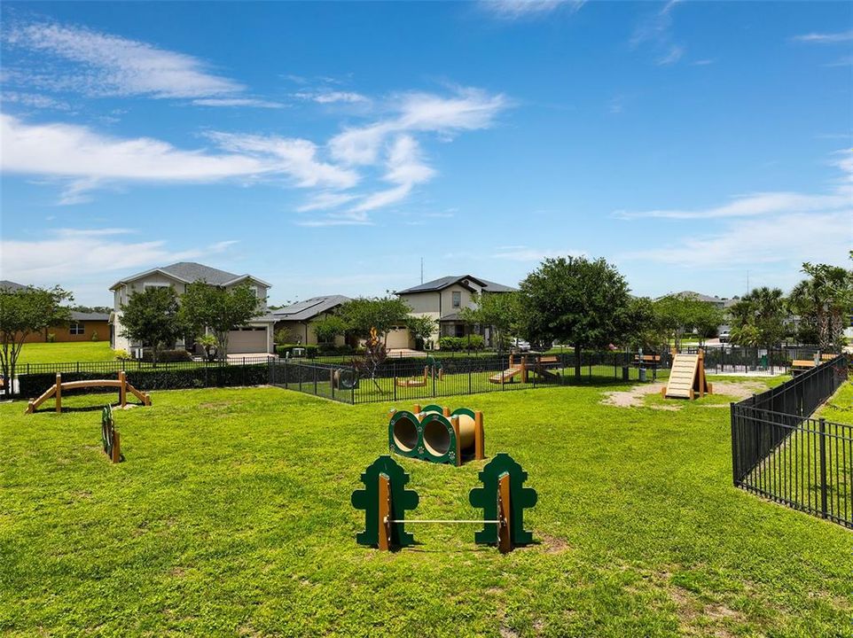 For Sale: $439,000 (4 beds, 2 baths, 1901 Square Feet)