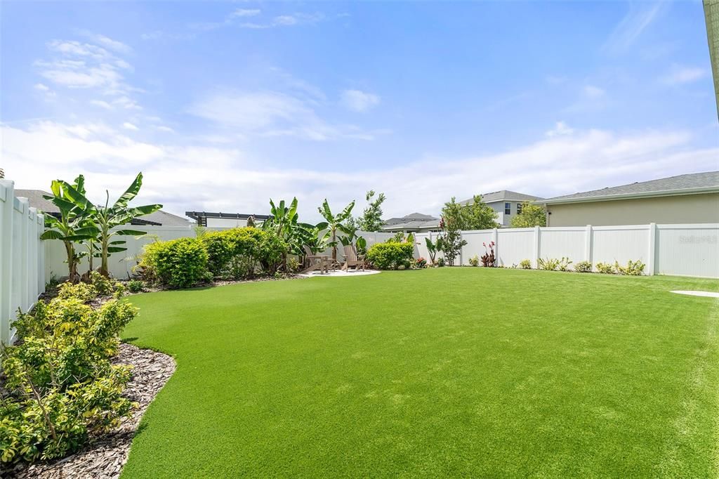 For Sale: $439,000 (4 beds, 2 baths, 1901 Square Feet)