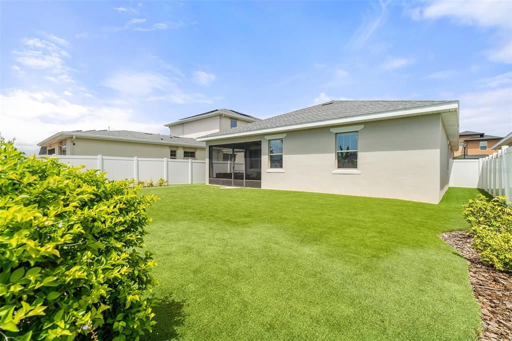 For Sale: $439,000 (4 beds, 2 baths, 1901 Square Feet)