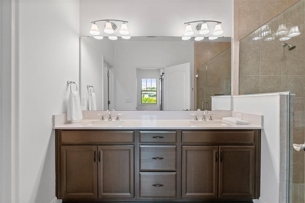 For Sale: $439,000 (4 beds, 2 baths, 1901 Square Feet)