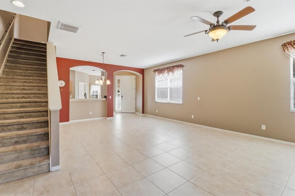 For Sale: $229,900 (2 beds, 2 baths, 1655 Square Feet)