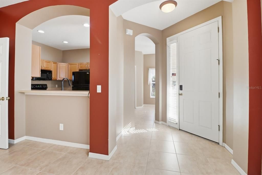 For Sale: $229,900 (2 beds, 2 baths, 1655 Square Feet)