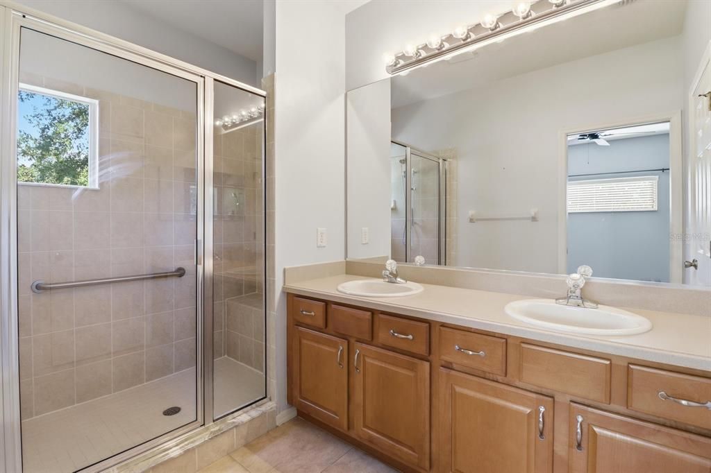 For Sale: $229,900 (2 beds, 2 baths, 1655 Square Feet)