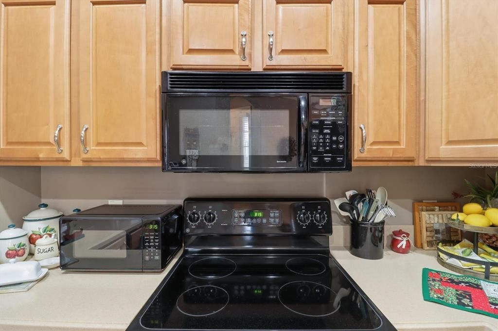 For Sale: $229,900 (2 beds, 2 baths, 1655 Square Feet)