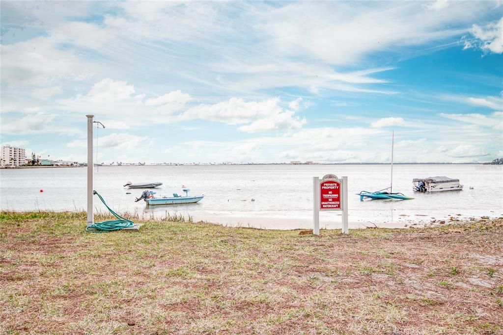 For Sale: $429,900 (3 beds, 2 baths, 1595 Square Feet)
