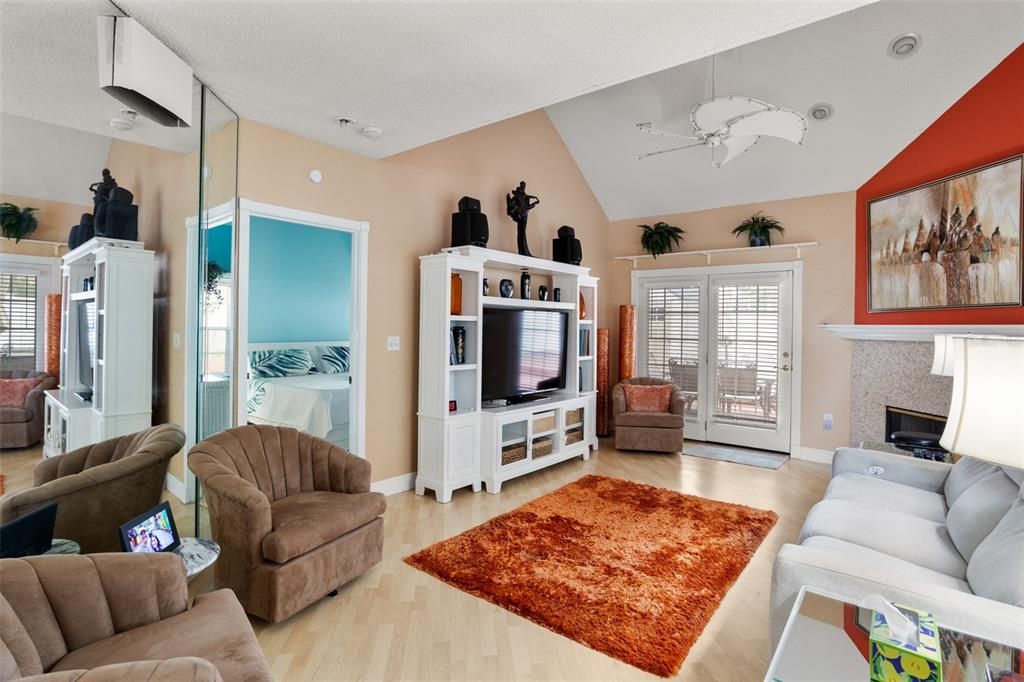 For Sale: $429,900 (3 beds, 2 baths, 1595 Square Feet)