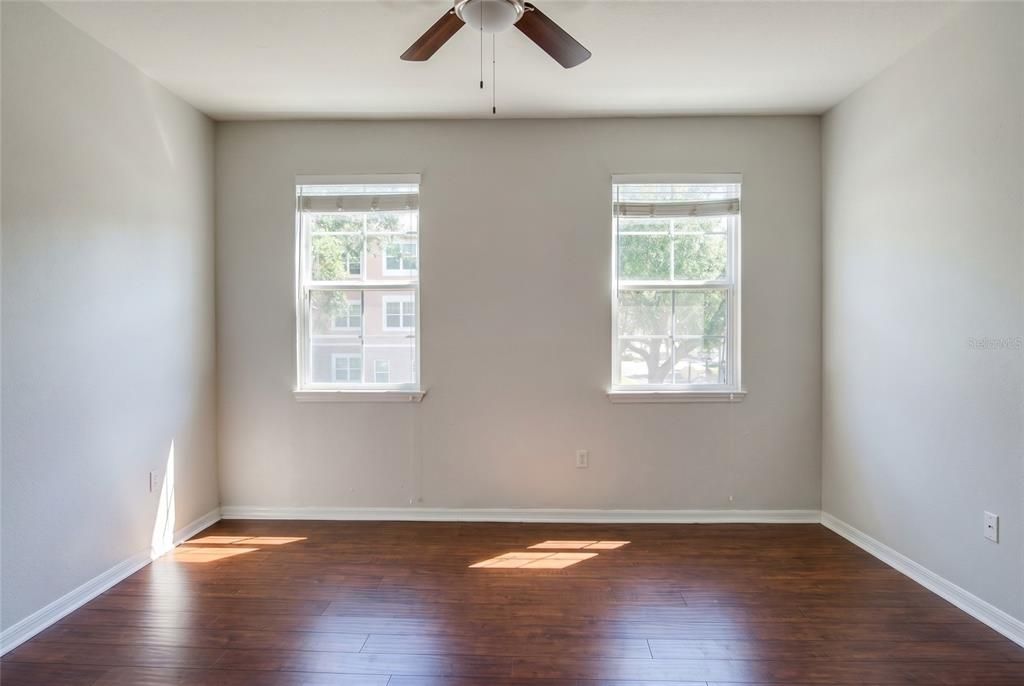 For Sale: $168,000 (2 beds, 2 baths, 1233 Square Feet)