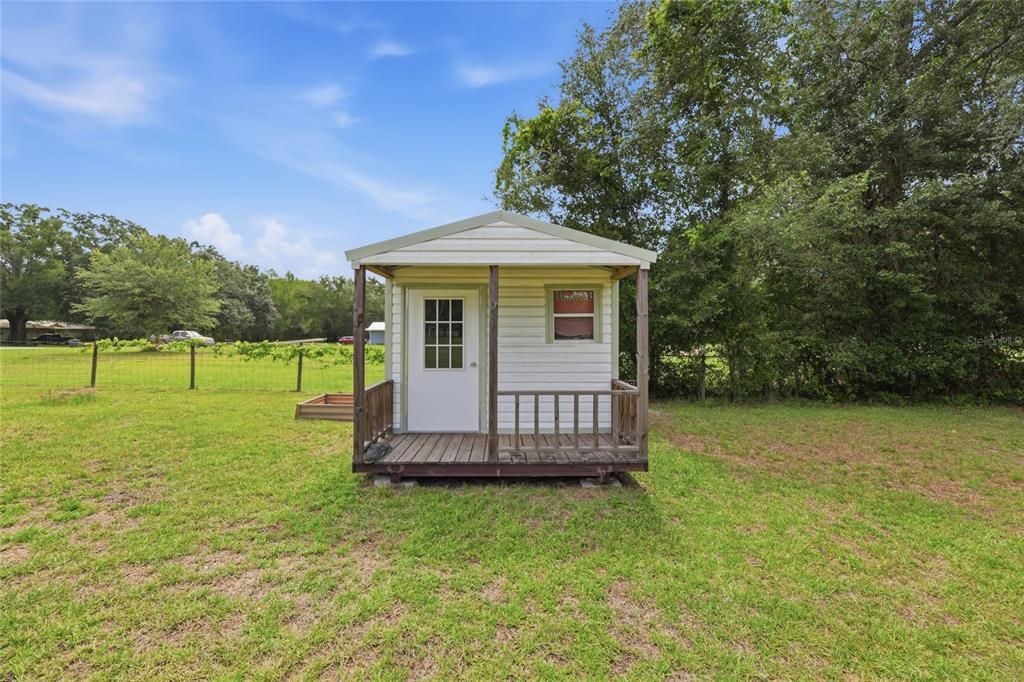 For Sale: $359,000 (5 beds, 3 baths, 1910 Square Feet)