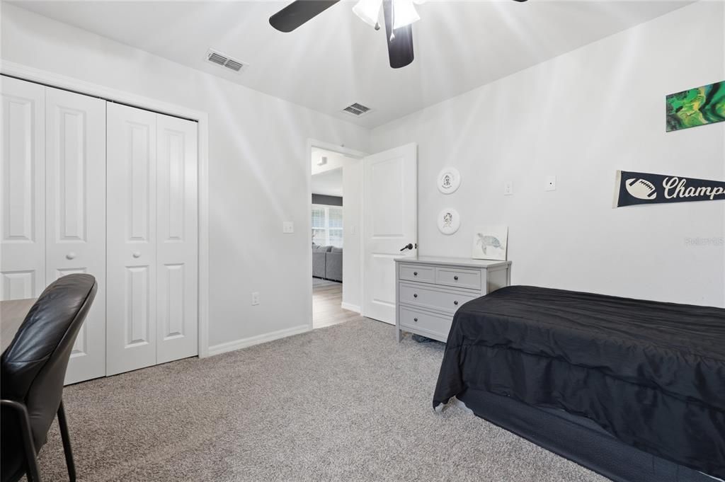 For Sale: $359,000 (5 beds, 3 baths, 1910 Square Feet)