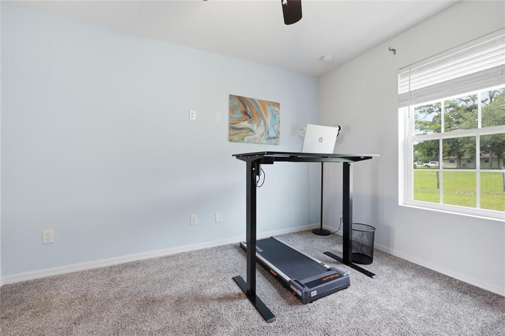 For Sale: $359,000 (5 beds, 3 baths, 1910 Square Feet)